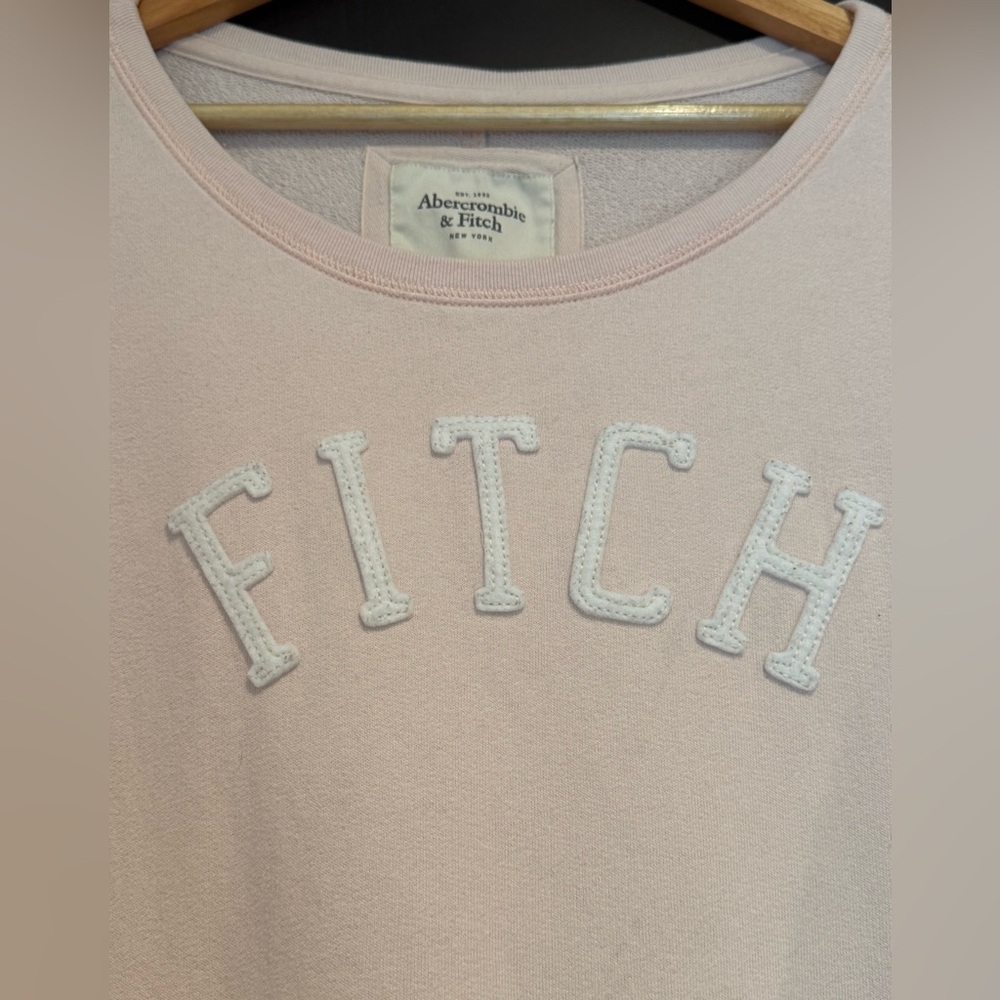 VINTAGE A&F Blush Pink Crewneck - Picture 2 of 5